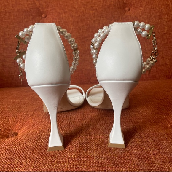 Manolo Blahnik // Charona Man Made Pearl Ankle Strap Sandals Size 40 - Picture 5 of 14